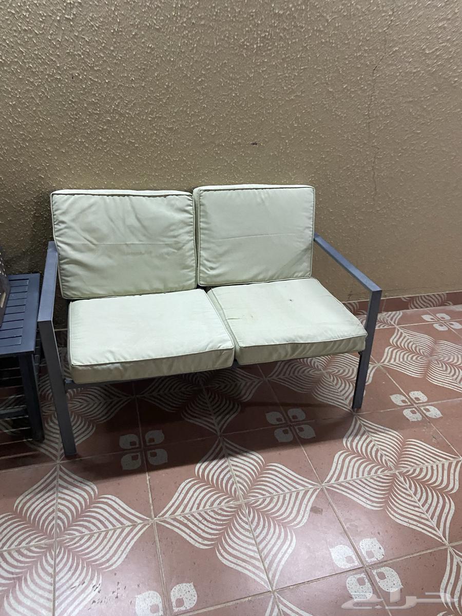 طاولة خارجية64388037682177111