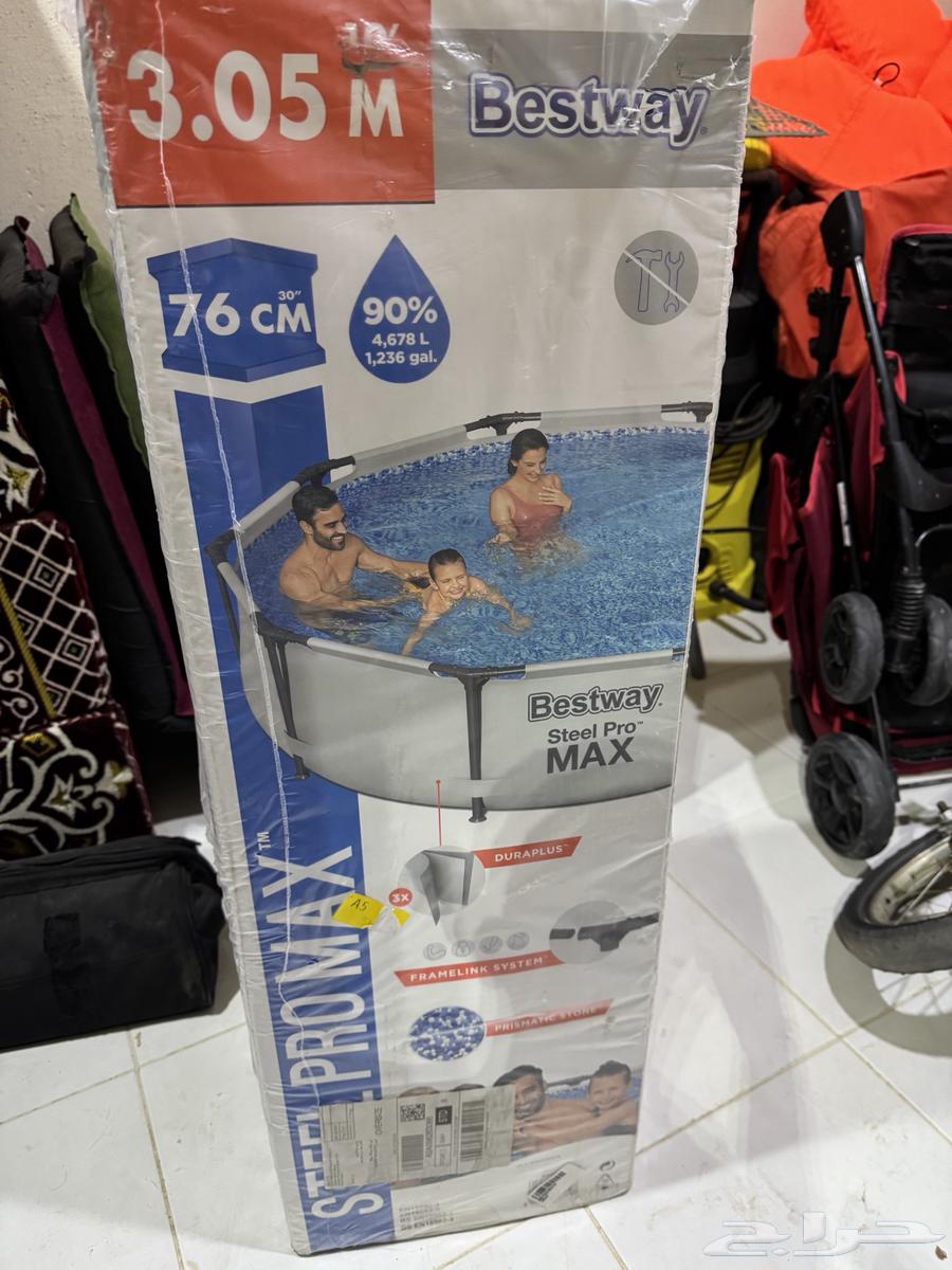 Circular pool64386780370177111