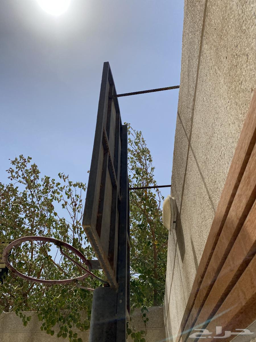 Mobile base for basketball hoops64382432578178111