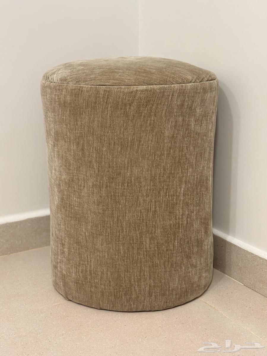 Sofa, Mirrors, Tables in Excellent Condition64383497491970112