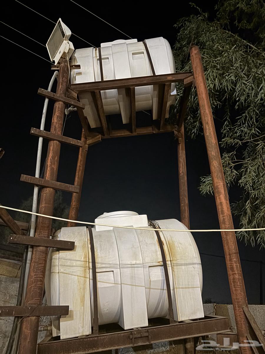 خزان فيبر للبيع مقاس 1000 مع الجسور والكرسي حديد حق الخزانات64383289388417110