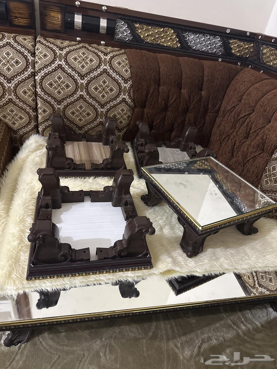 طاوله قزاز للبيع64379210377730110