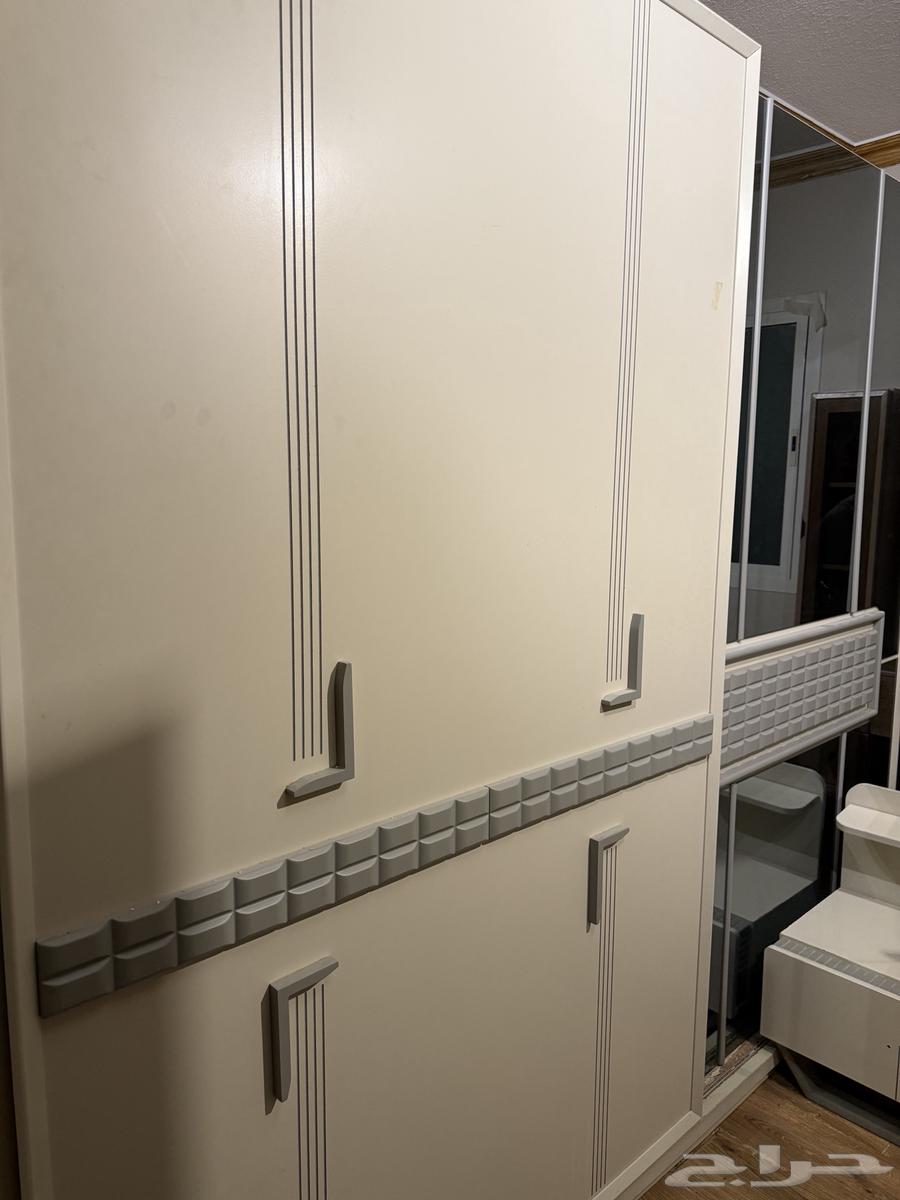 اثاث ب 850 و قابل للتفاوض64386543257090110