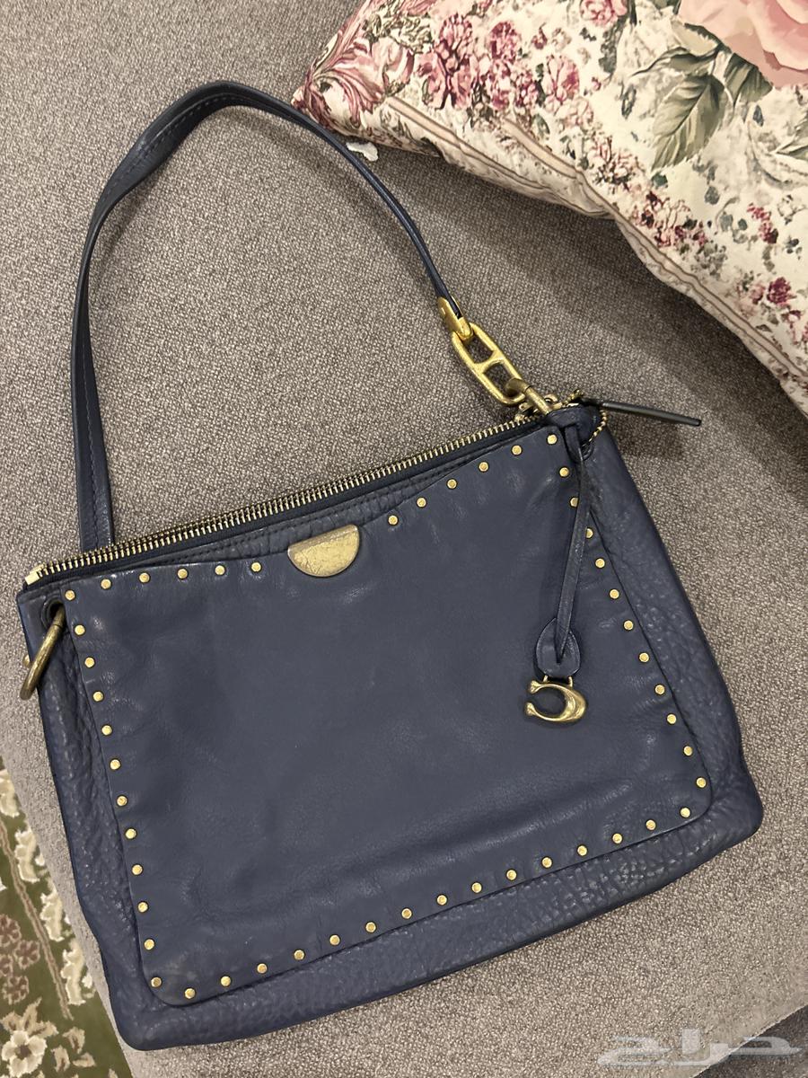 شنطه كوتش مستعمله استعمال نظيف64378527890946110