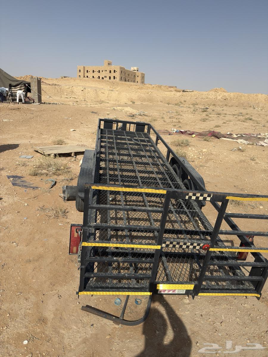 قلص شبه الجديد الطول 6 متر تقريبا لم يستعمل واجد للبيع64380737548801113