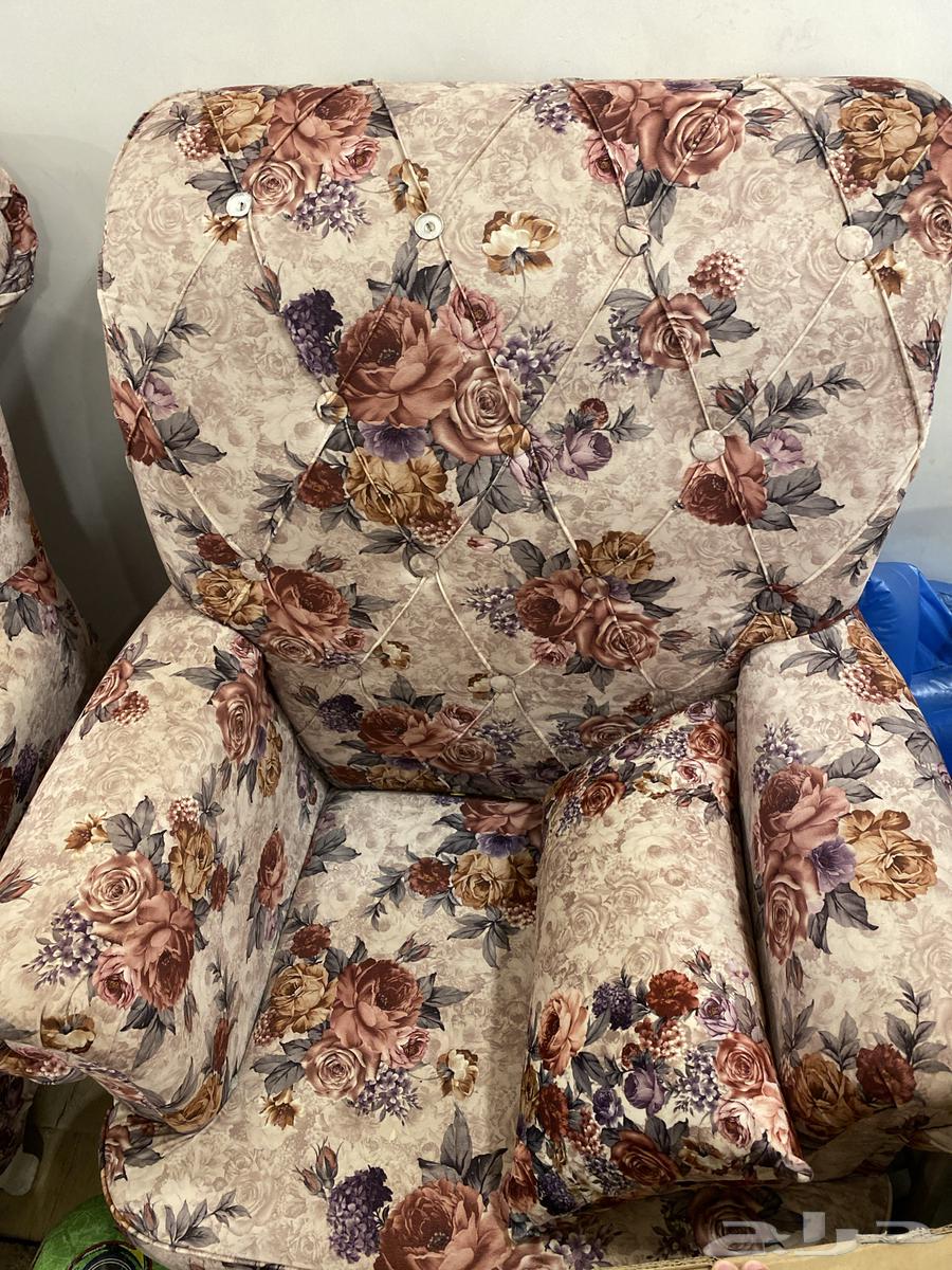 كنب للبيع حالته جيده64390375021698113