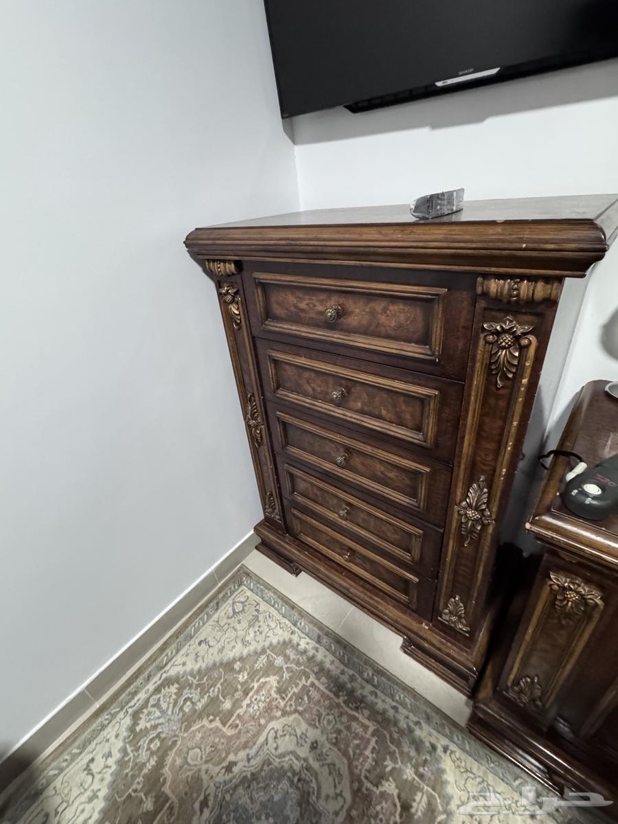 غرفه نوم ملكي كامله جيه جدا بحاله ممتازه64384106219777114