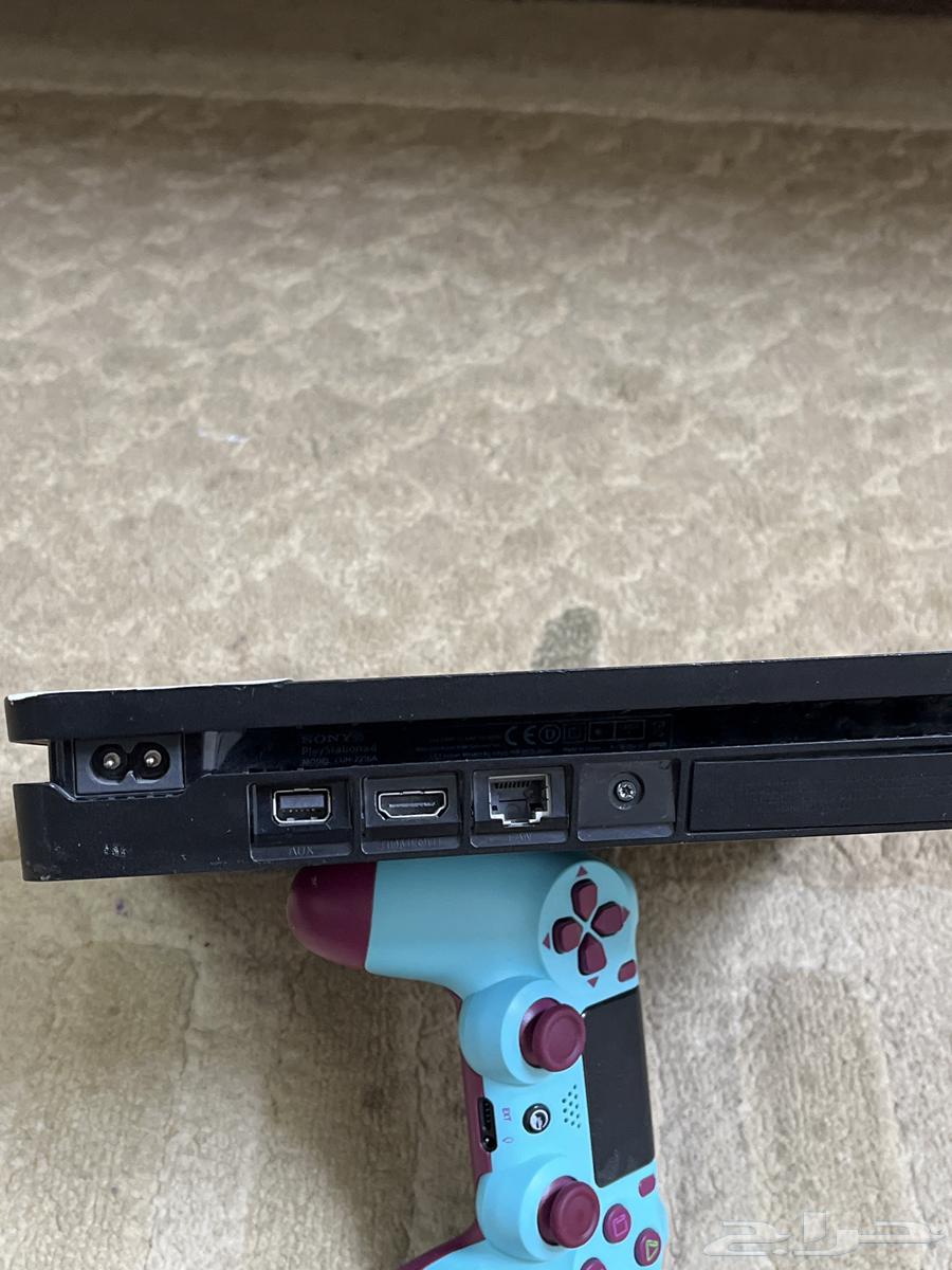 سوني 4 فيه خراب البينات تالفه و الباقي سليم مع اليد64382418675971113