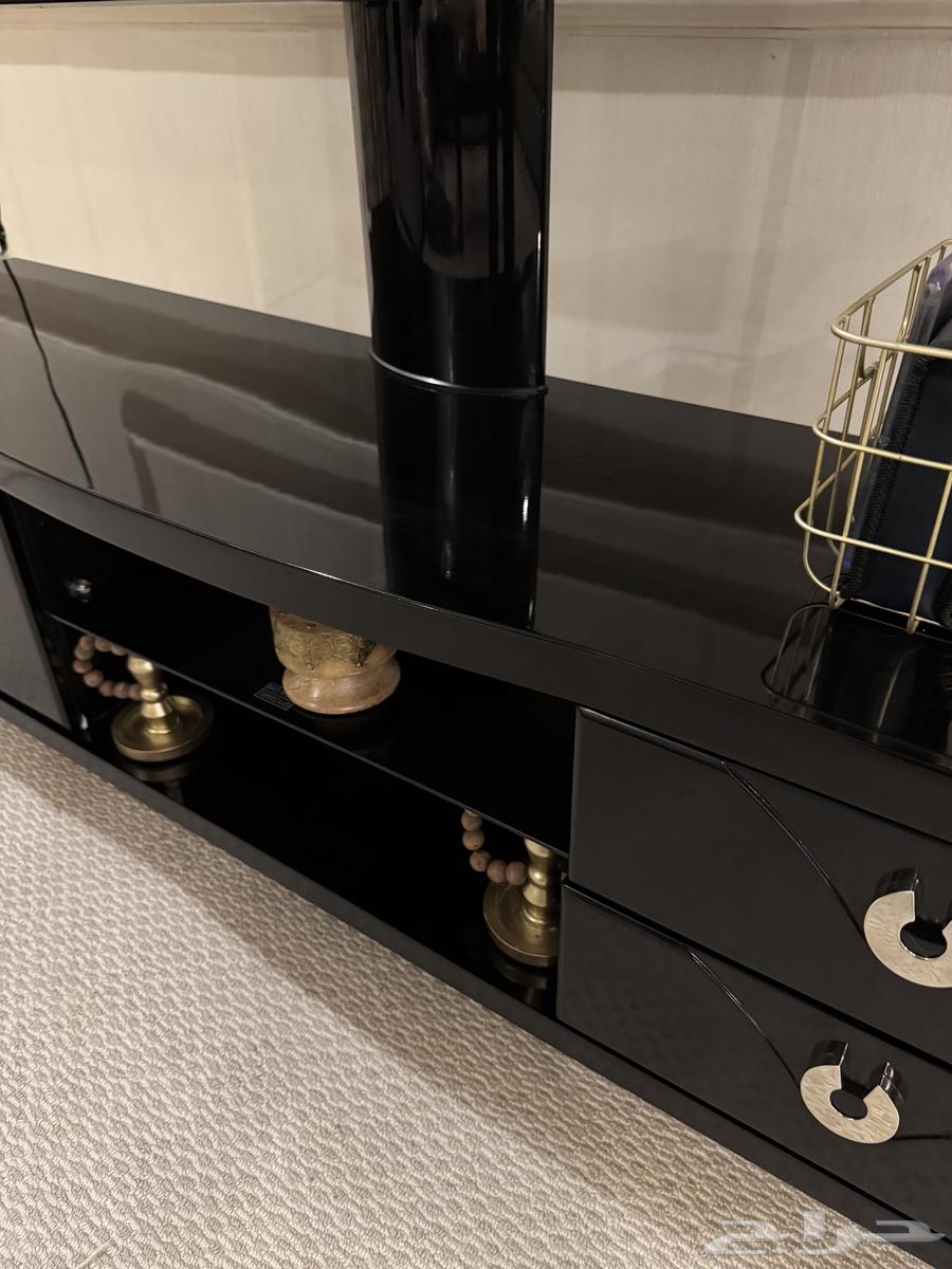 طاوله تليفزيون نظيييفه64377476619265111