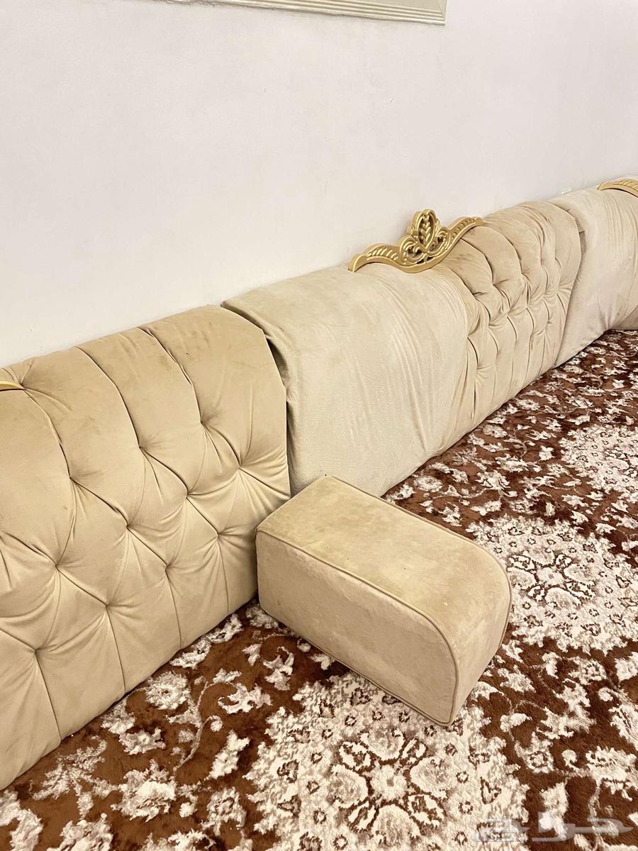 مساند وفرشه موكيت تركي للبيع المساحه اربعه في خمسه64377374767873110