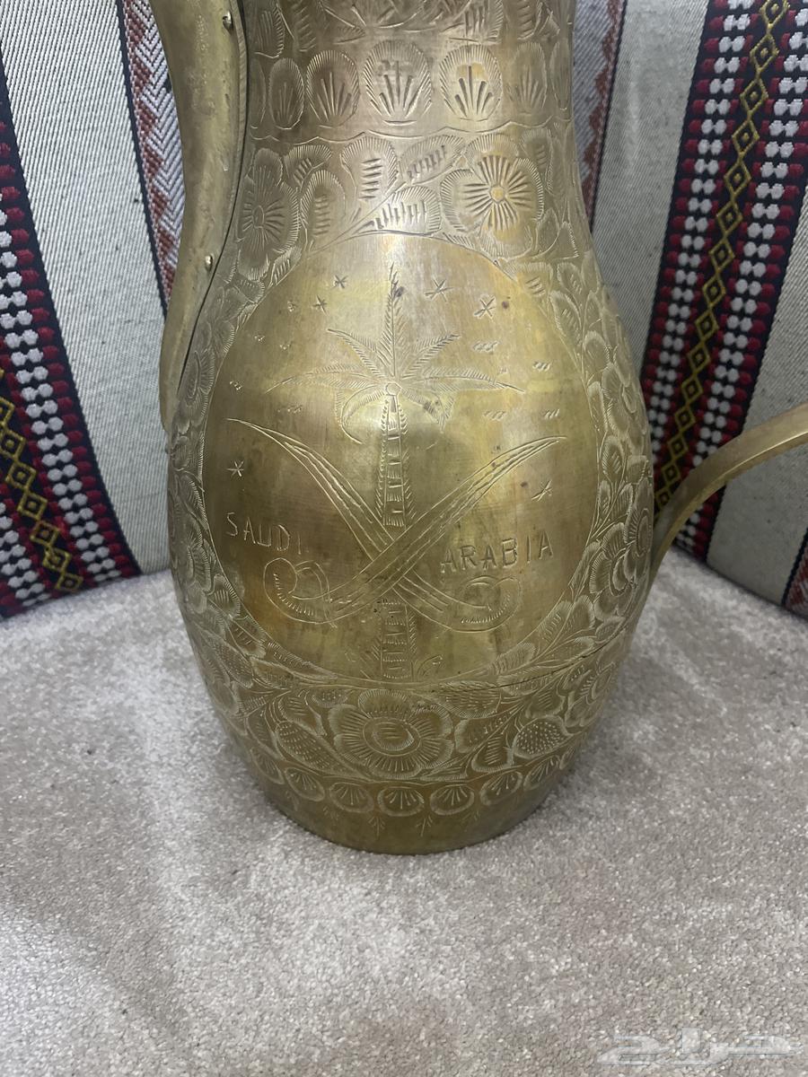 دله قديمه كبيره للبيع نخله وسيفين مكتوب السعوديه العربية64377768862722112