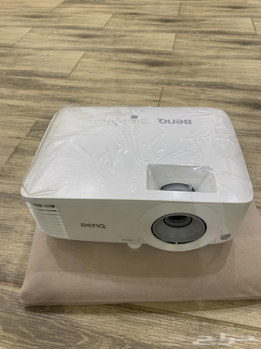 بروجكتر للبيع بجميع ملحقاته64383774521090110