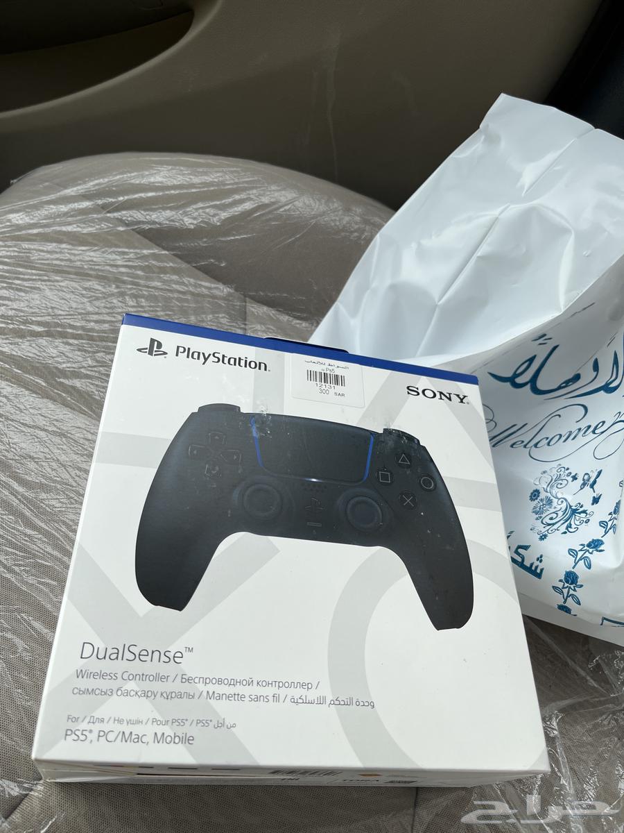 يد سوني بلايستيشن 5 بكرتونها جديده64380434819587110