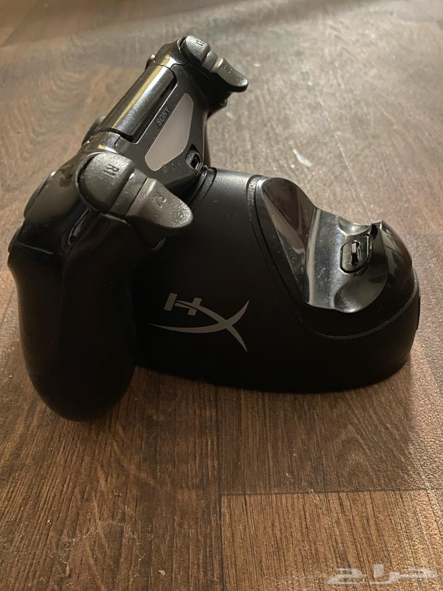 شاحن يدة سوني4 استعمال نظيف سبب البيعه بعت سوني 4 و ماحتاجه64390884483458110