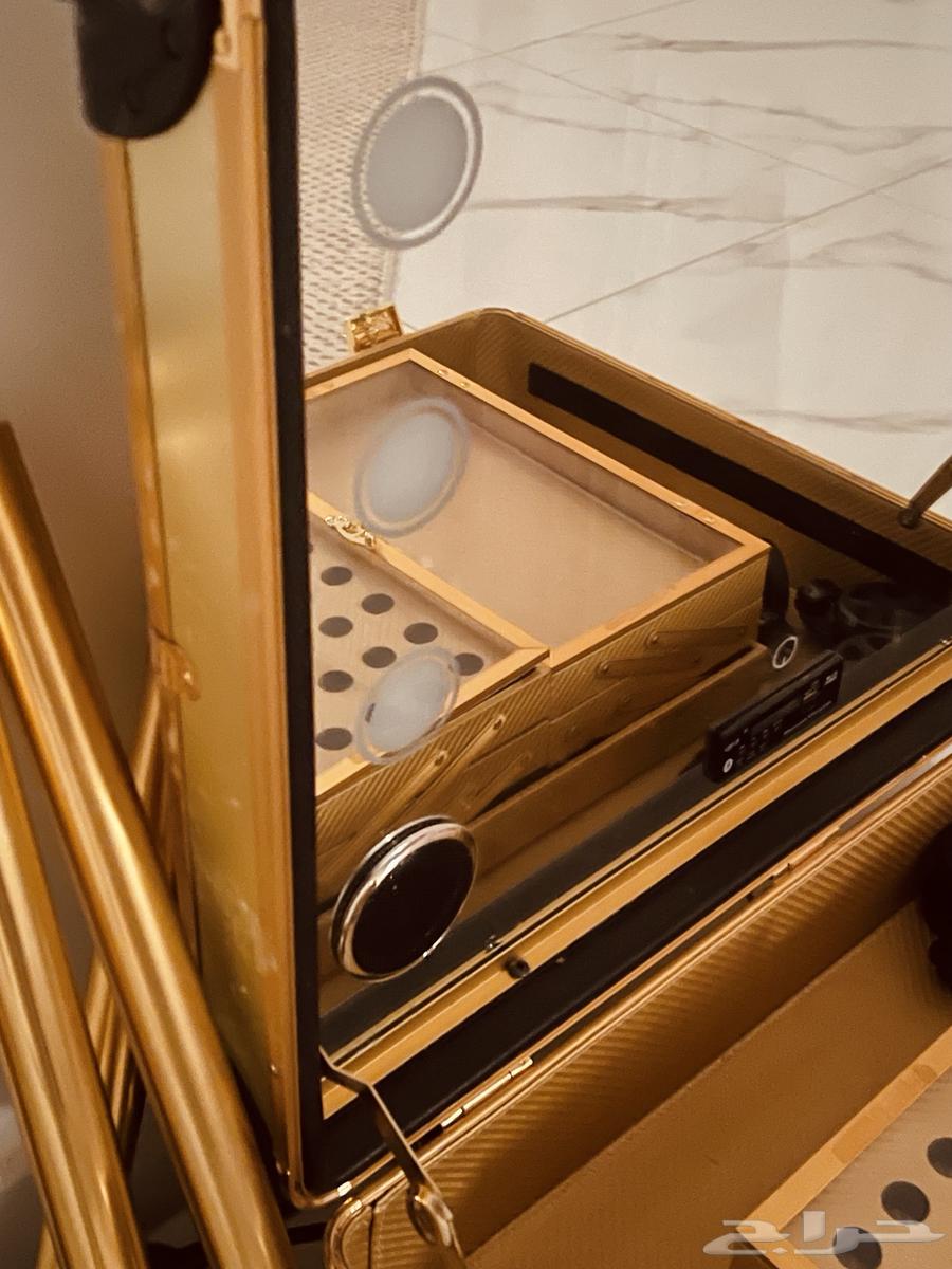 طاولة ميكب64384078952450114