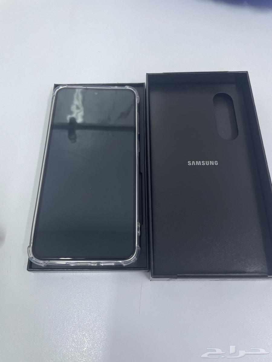 جوال سامسونج S24 FE جديد وبكرتونه64382652083715111