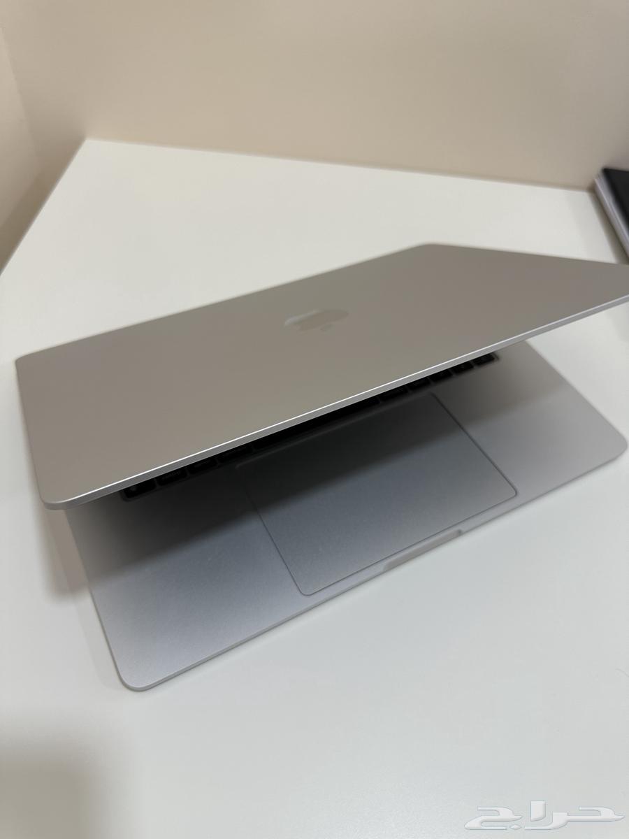 ماك بوك اير 2024 استخدام نظيف M3   15 inch  512 GB64382610923011113