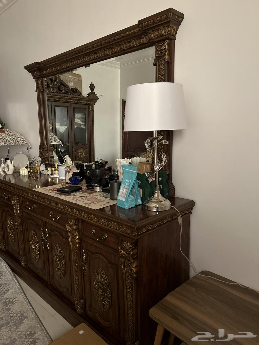 للبيع طاولة طعام مع طاولة بوفية مع دولاب64384965934466113