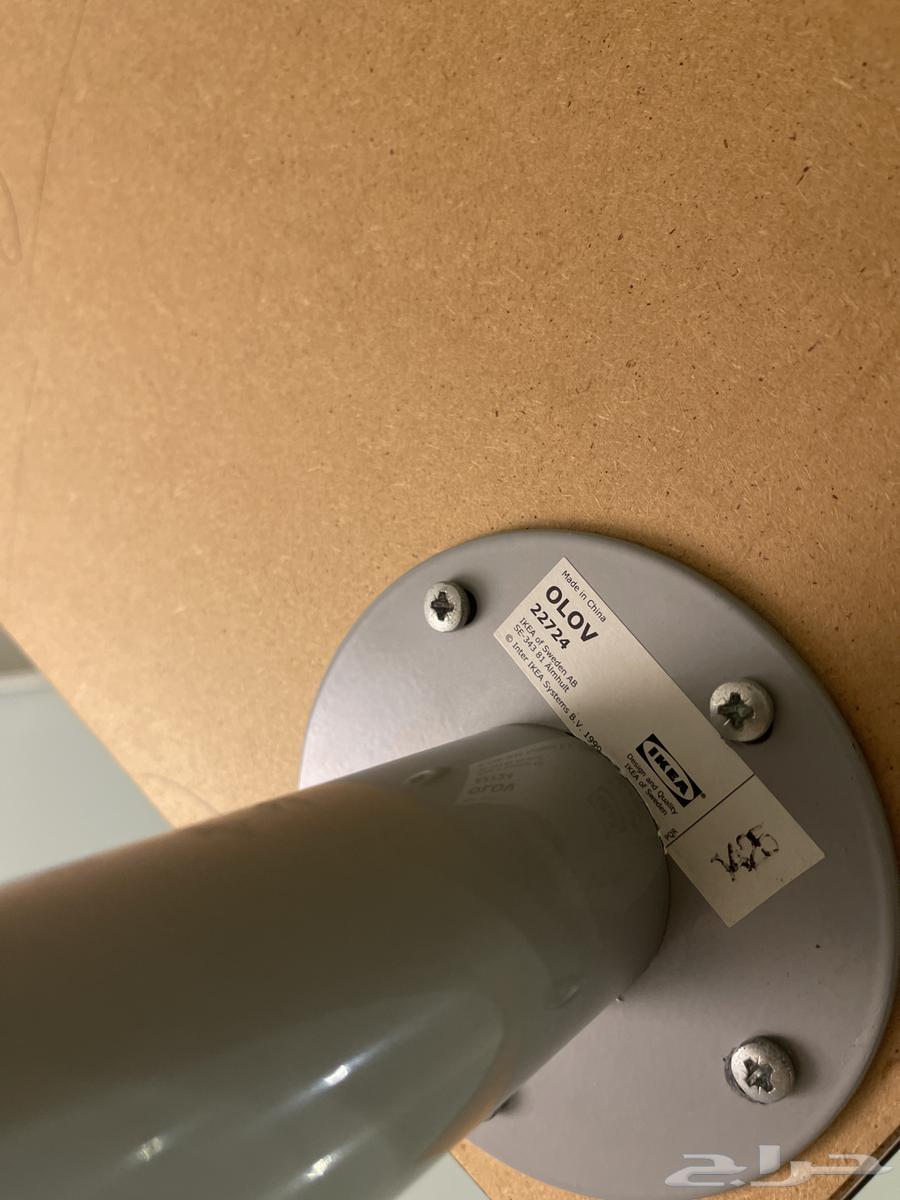 طاولة خشب من ايكيا64389058939906112