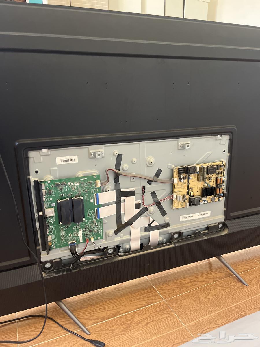 تلفزيون للبيع الشاشه مكسوره قطع غيار نوع TOL64383927388929110