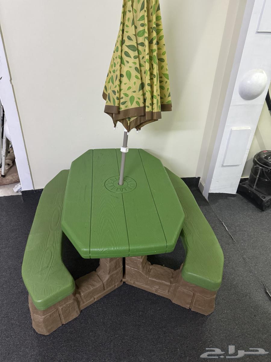 Children's table64392333435651110