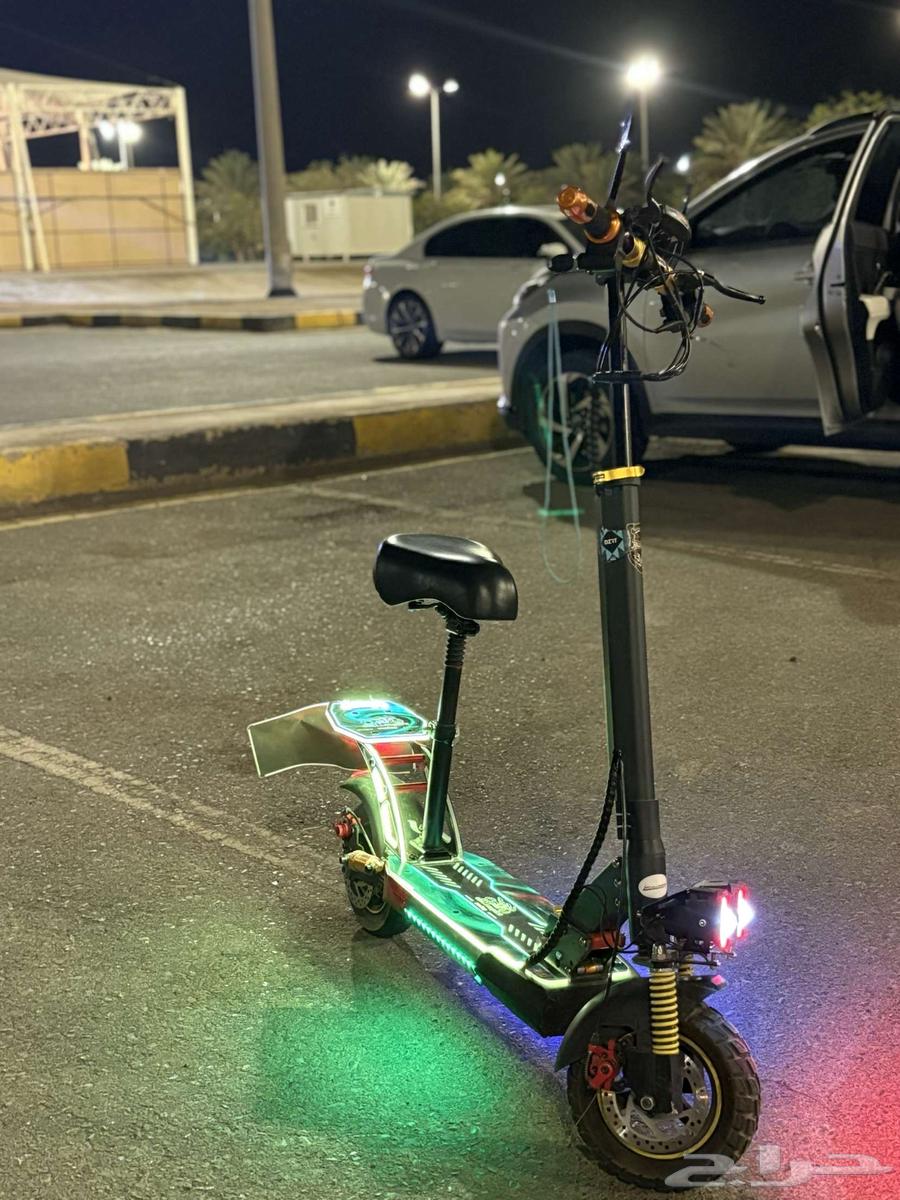 سكوتر وحش للبيع السرعة 99 ثلاثة في بوري ولمبات مغمز64522274078979112