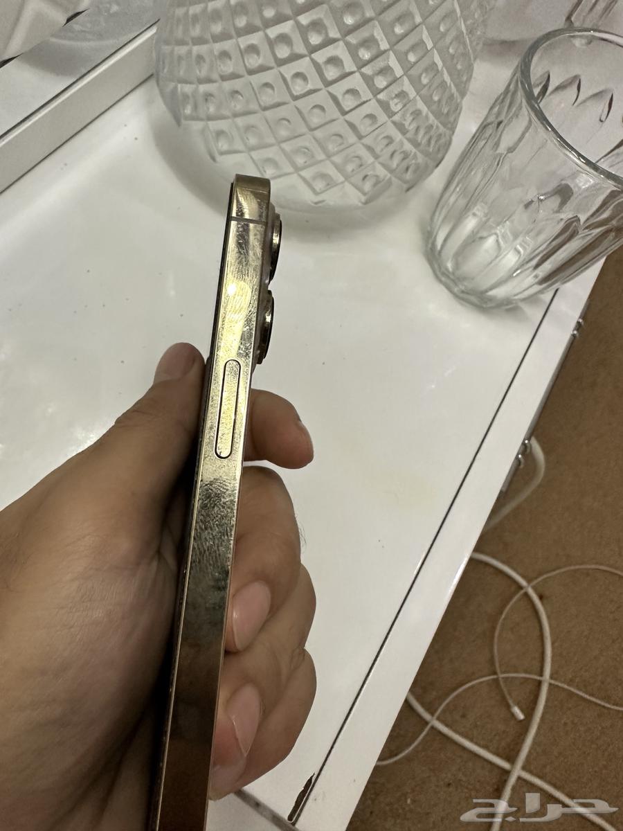 ايفون 13برو نضيف ما دخل صيانه ابدا  وكلشي موضح بالصوره64389474424705114