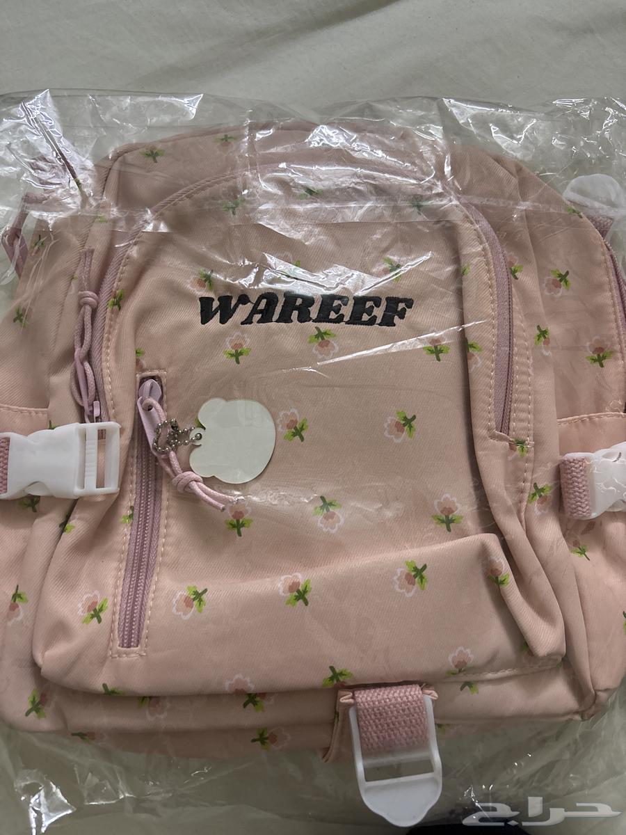 شنطة مدرسيه مطرزه بالاسم64383608898689111