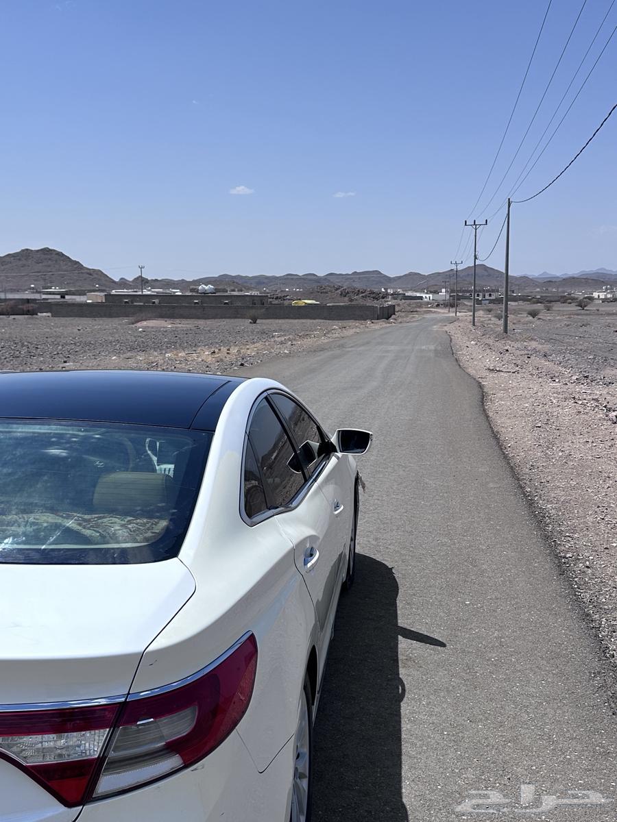 Hello, 2012 Azera car, full option, engine and transmission modified locally64527277355265112