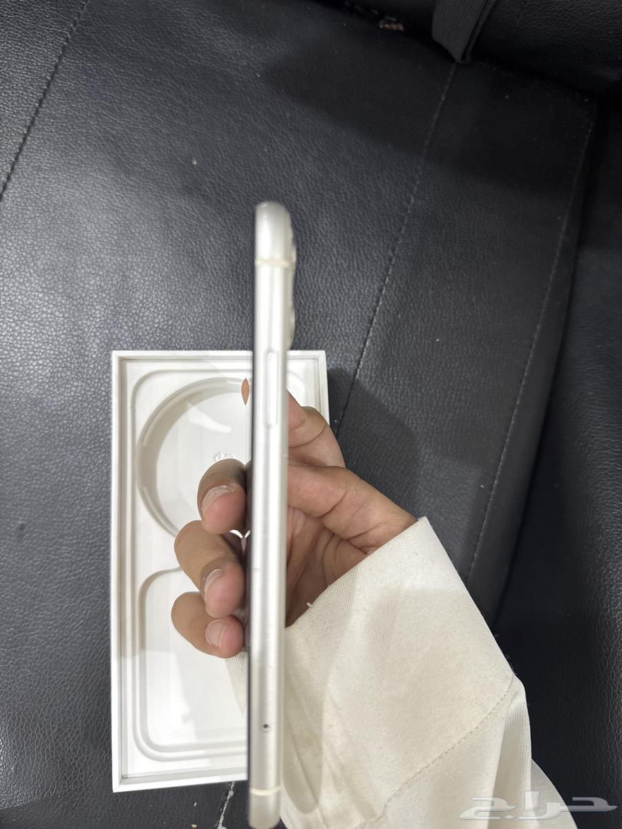 iPhone 11 with intact original screen64390402626563111