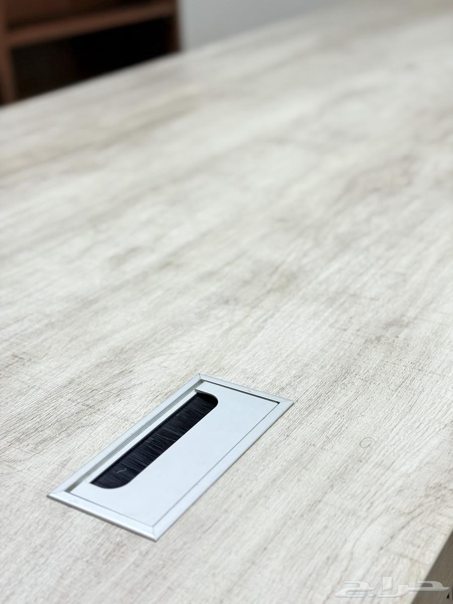 طاولة مكتب حديث لم يستعمل64387634704386112