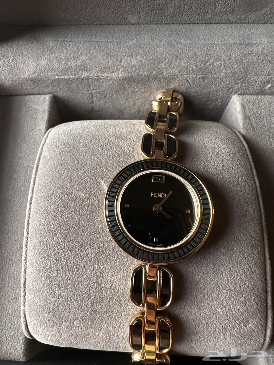 ساعة فندي للبيع64398785668225111