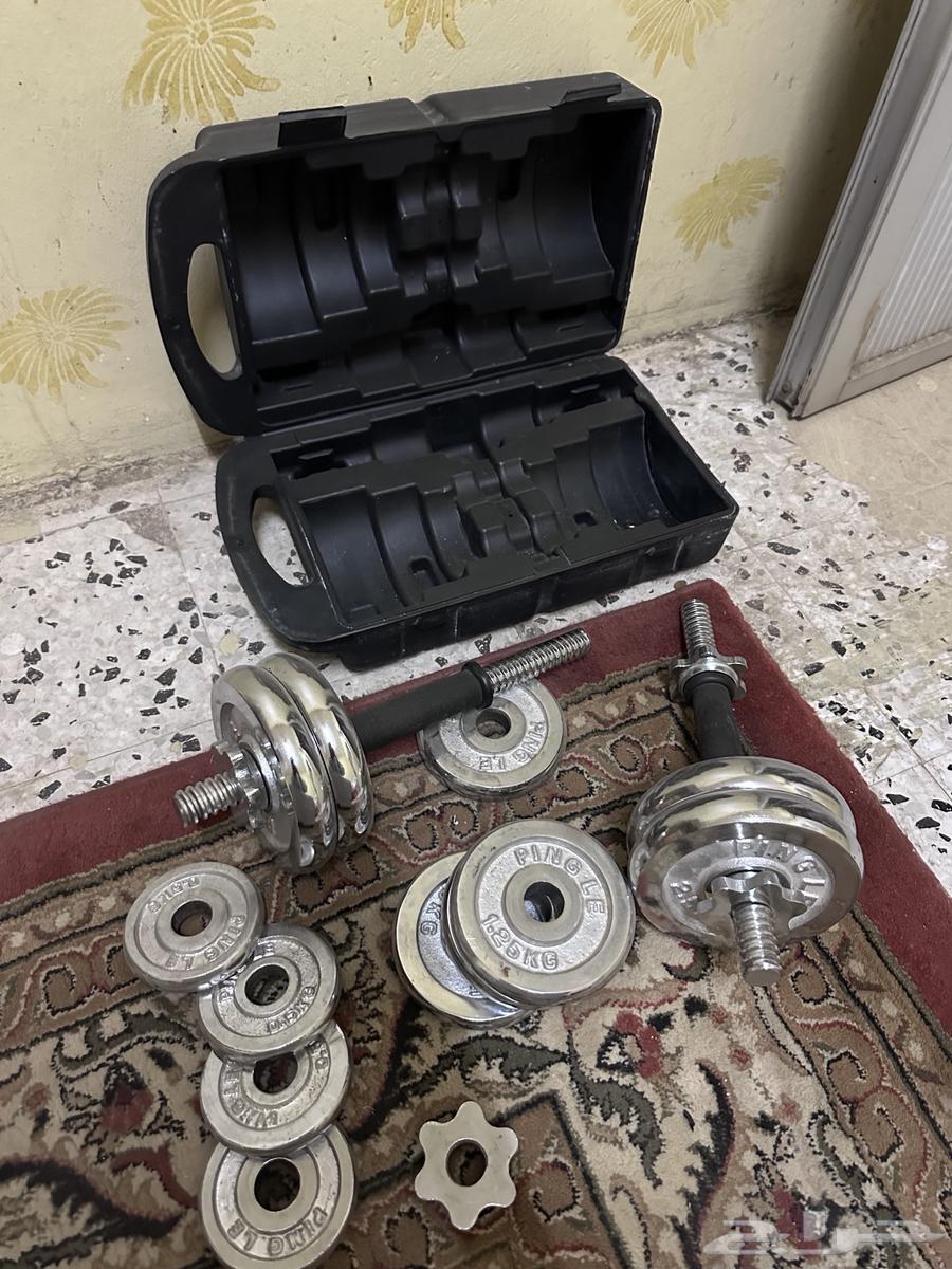 Carpet, bed, mattress, and dumbbell64388578391683111