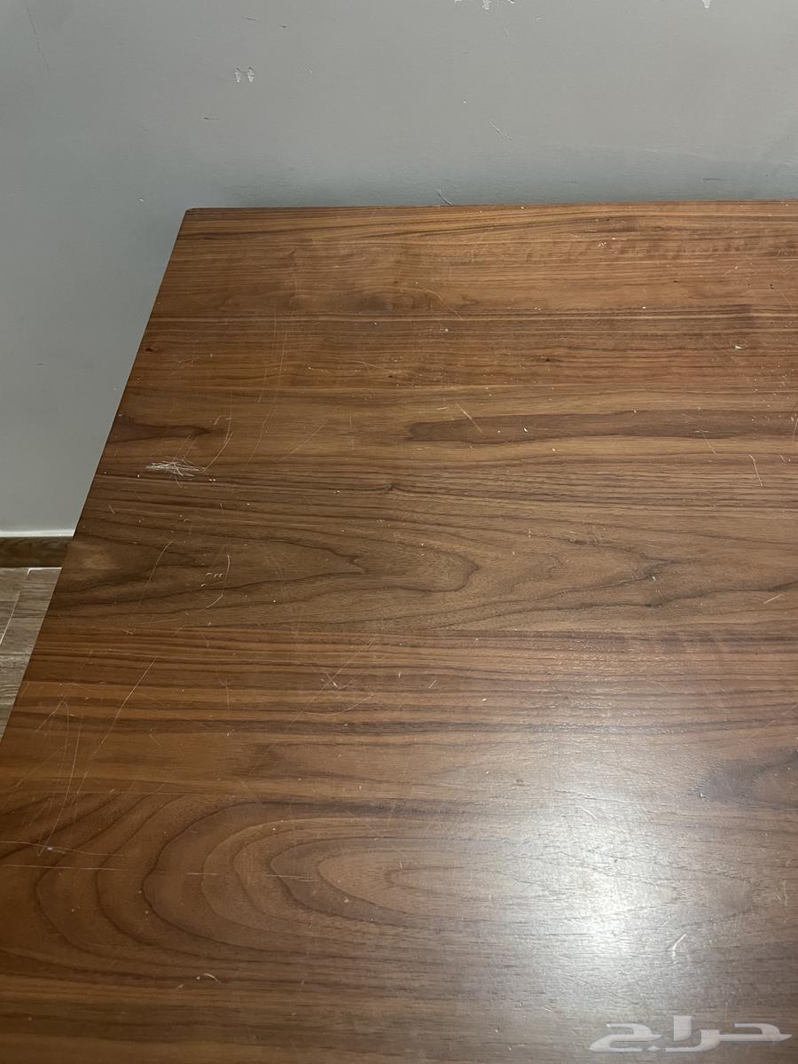 طاولة خشب من المطلق مستعملة للبيع64384203374082111