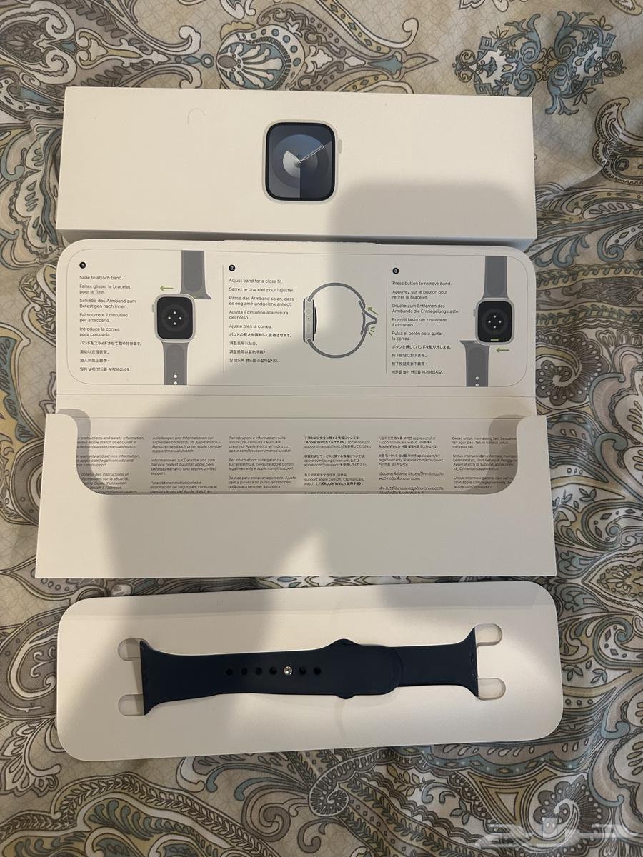 للبيع ساعة أبل 9 الجيل التاسع 44 ملم GPS فضي بسوار أزرق L64386473138179114