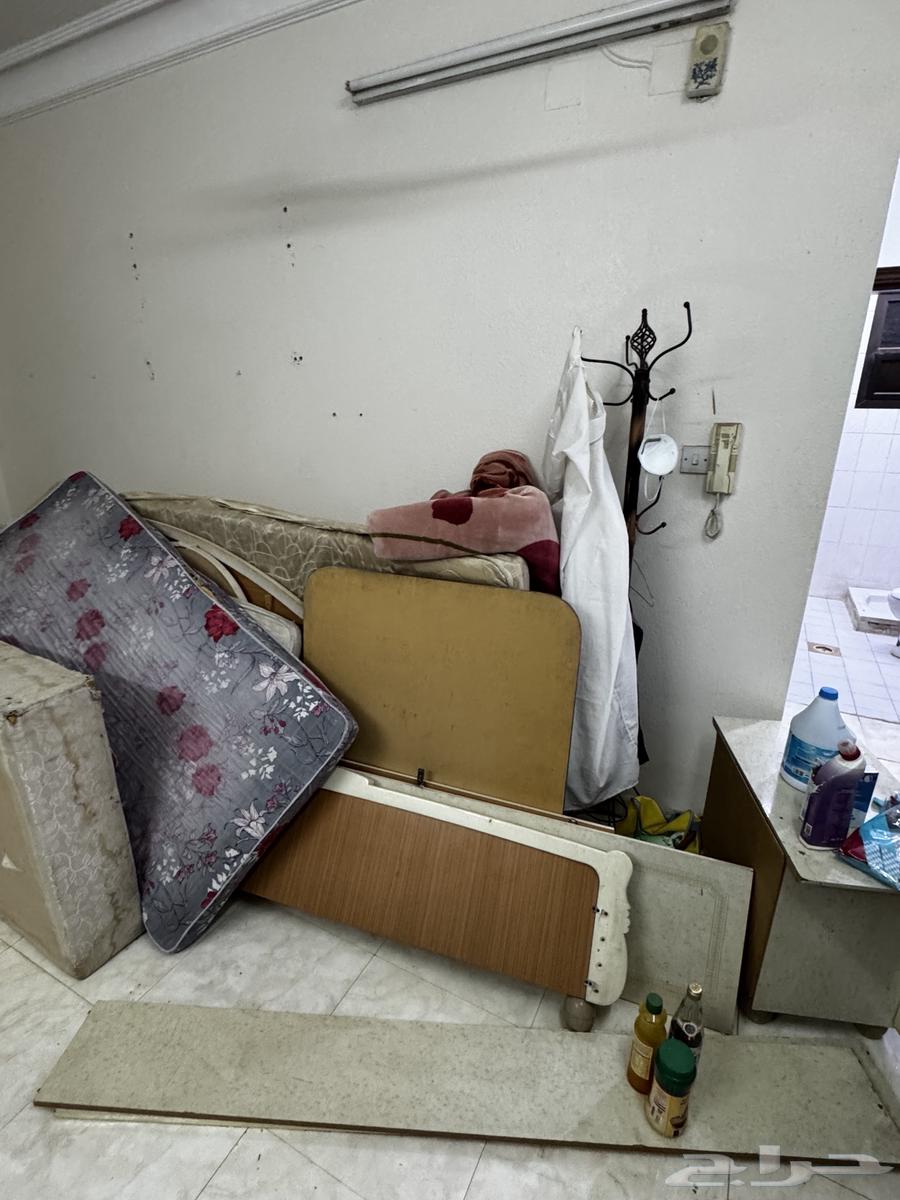 اثاث مستعمل للبيع سرير   أنتريه 5 قطع64389626462083111