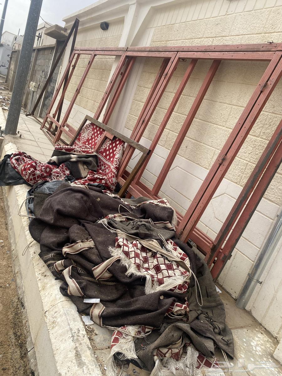 بيت شعر 4في 6 يثبت على حديد مفصلات بدون وتد ولا حبال مستخدم64379515873666110