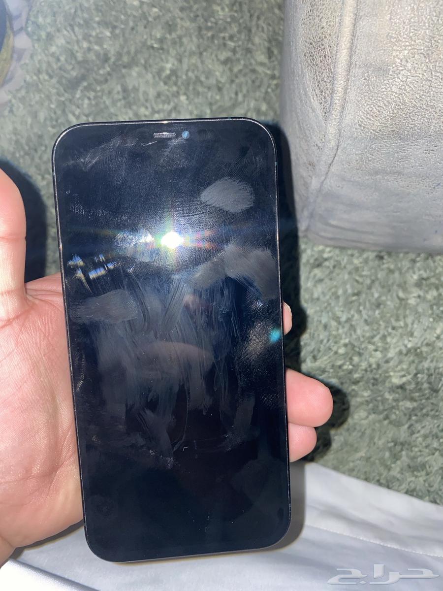 Back of the 12 Pro Max phone is broken and screen has been replaced64386166006401113