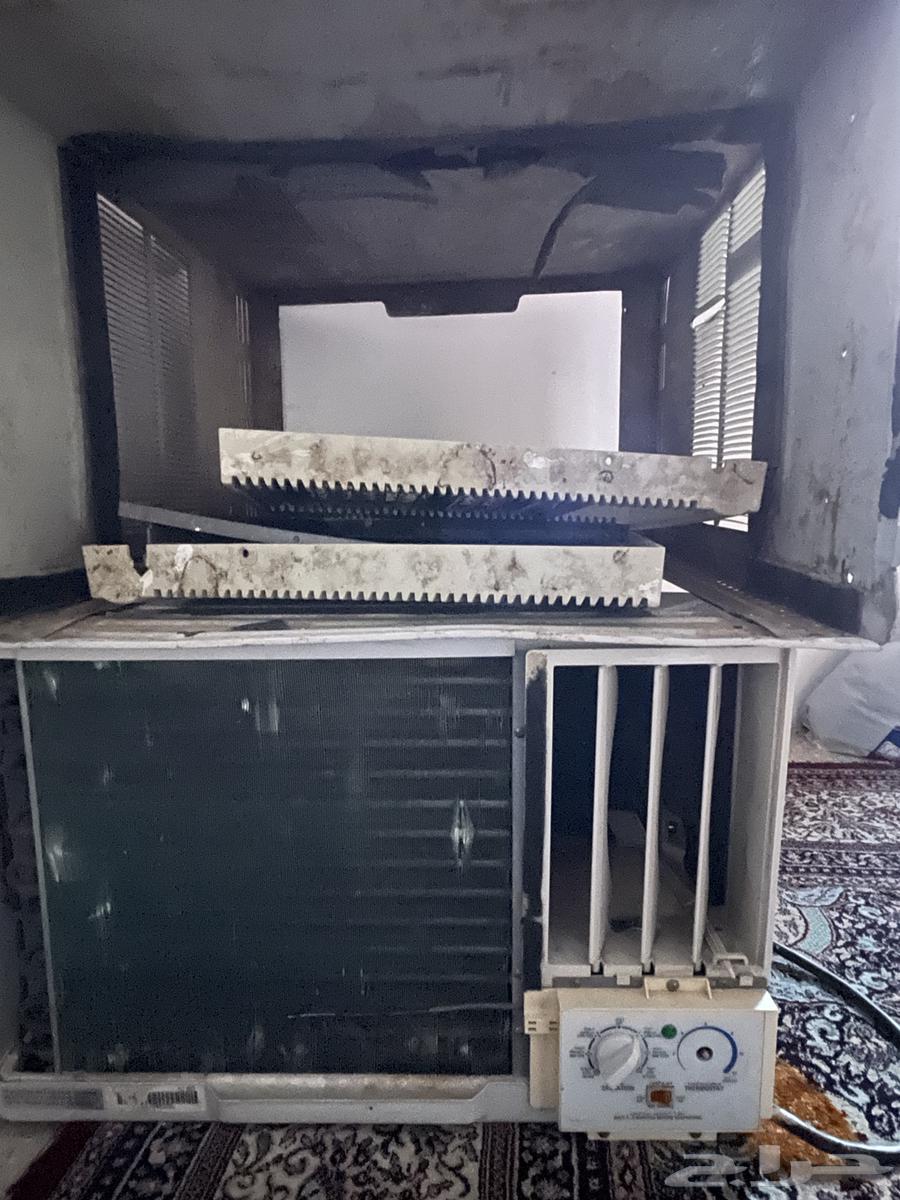 مكيف للبيع شغال ب 400 ريال64387912458881110
