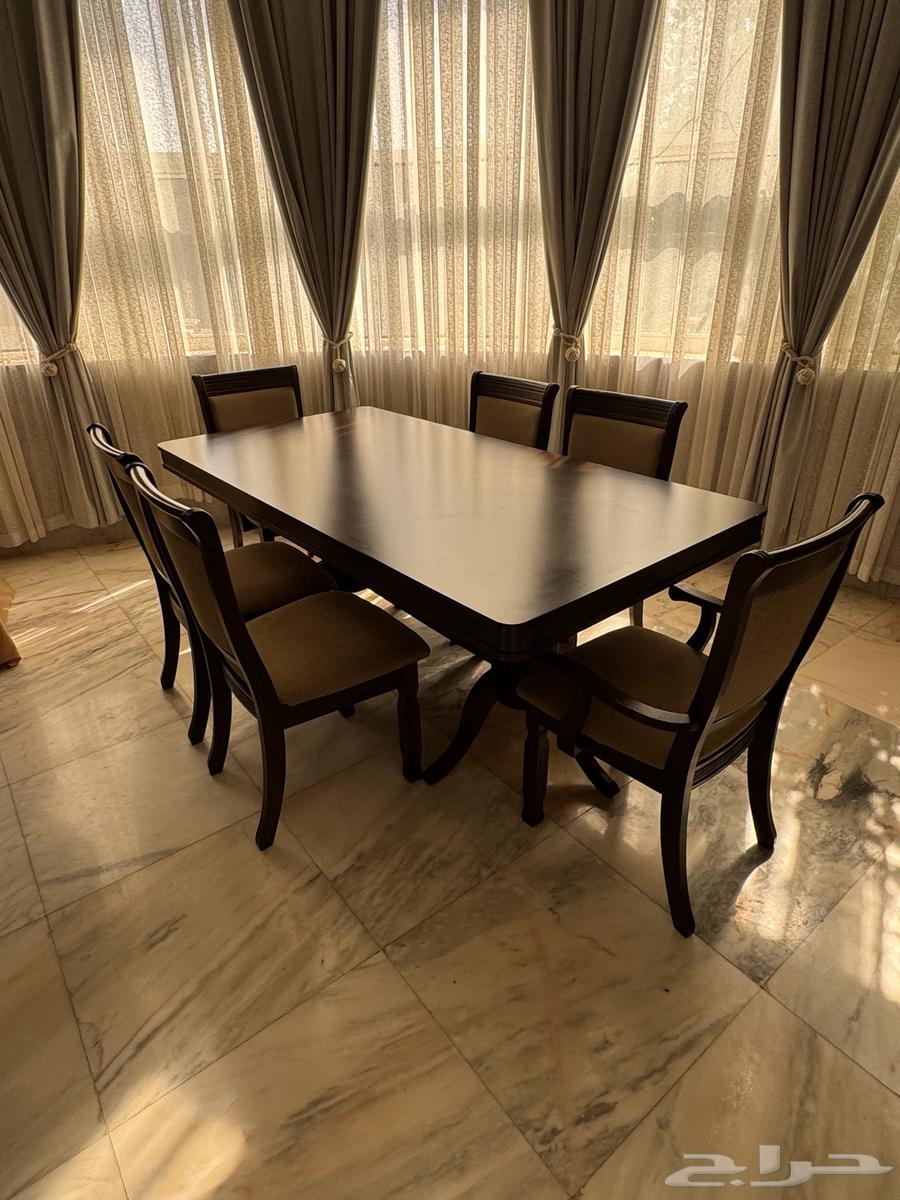Dining table with 6 chairs64384437984257112