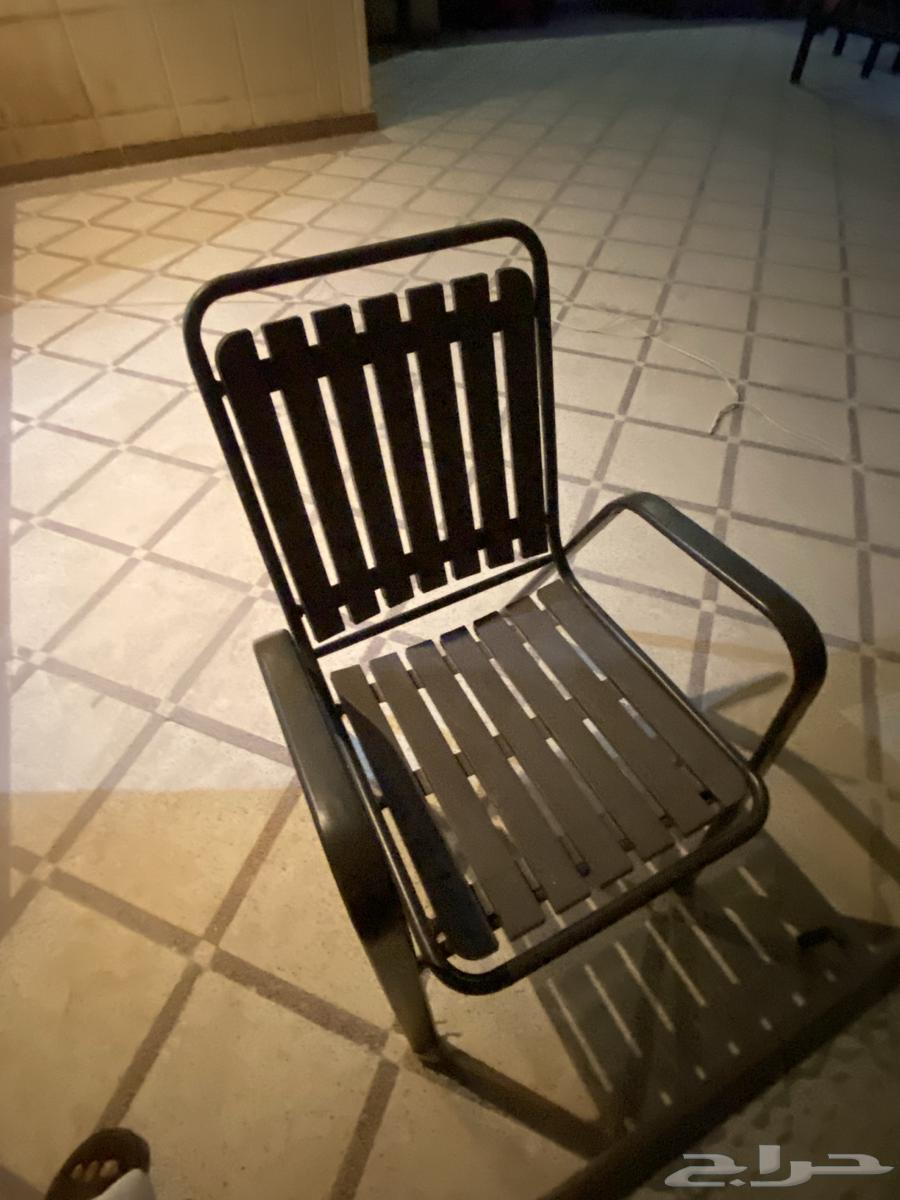 للبيع طاوله خارجيه للحوش والحدائق شبه جديده64388232017923112