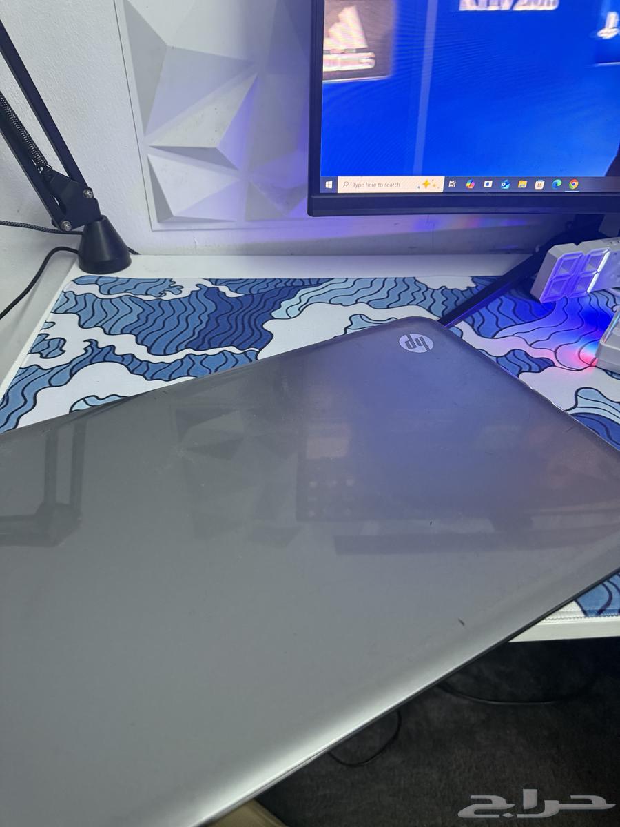 لابتوب على الشرط64383677418627112