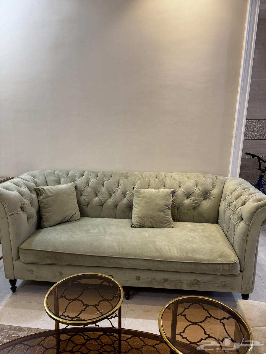 كنب وطاولات للبيع64385662754434114