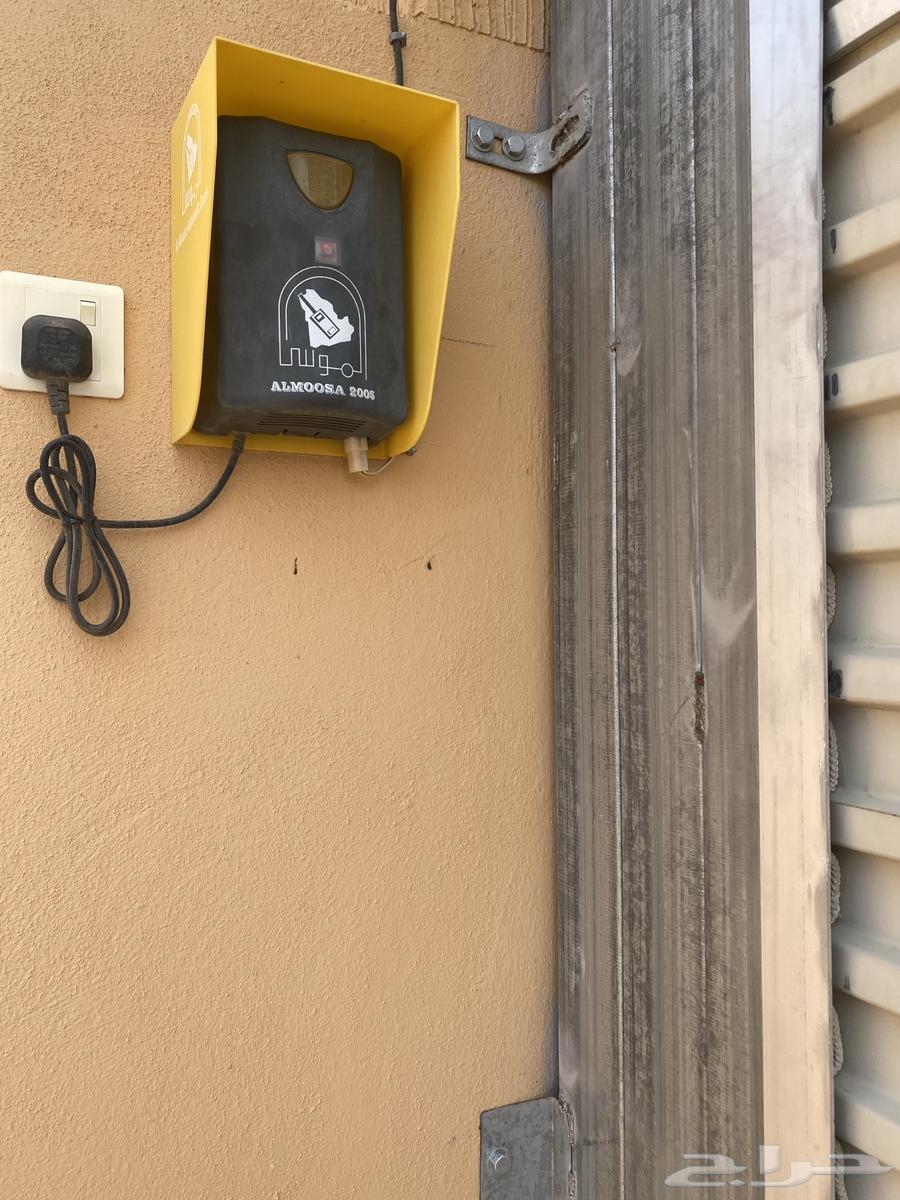 Automatic gate64384576644866111