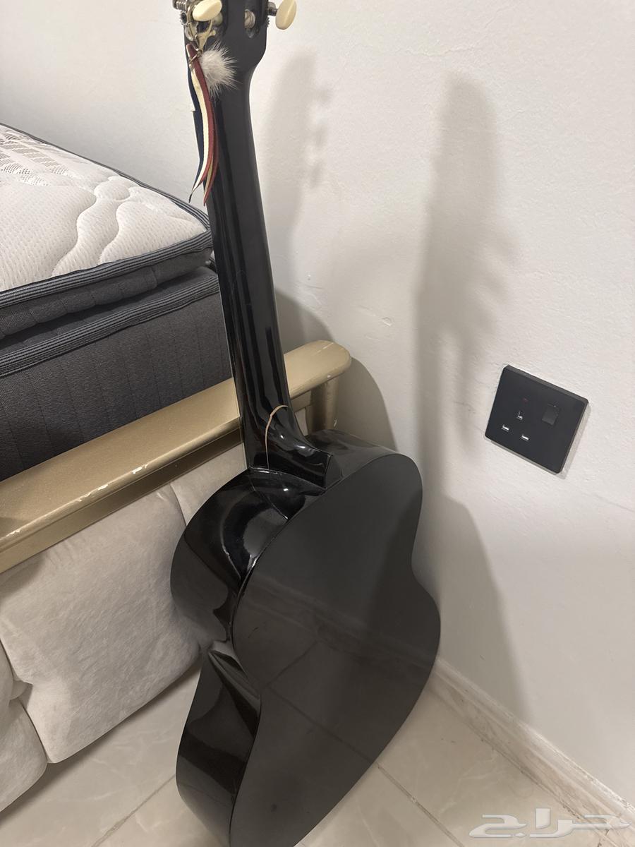 قيتار مستعمل للبيع64392264330754111