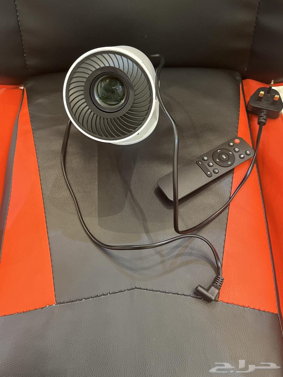 The first person to get the 100-watt smart projector64383206392577110