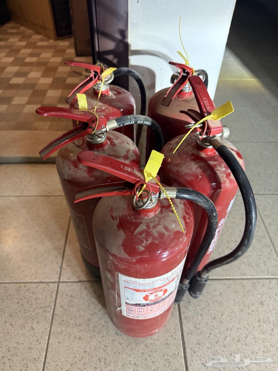 طفايات حريق وزن 6 كيلو عدد 5حبات منتهية الصلاحية تحتاج تعبأة64391215779715114