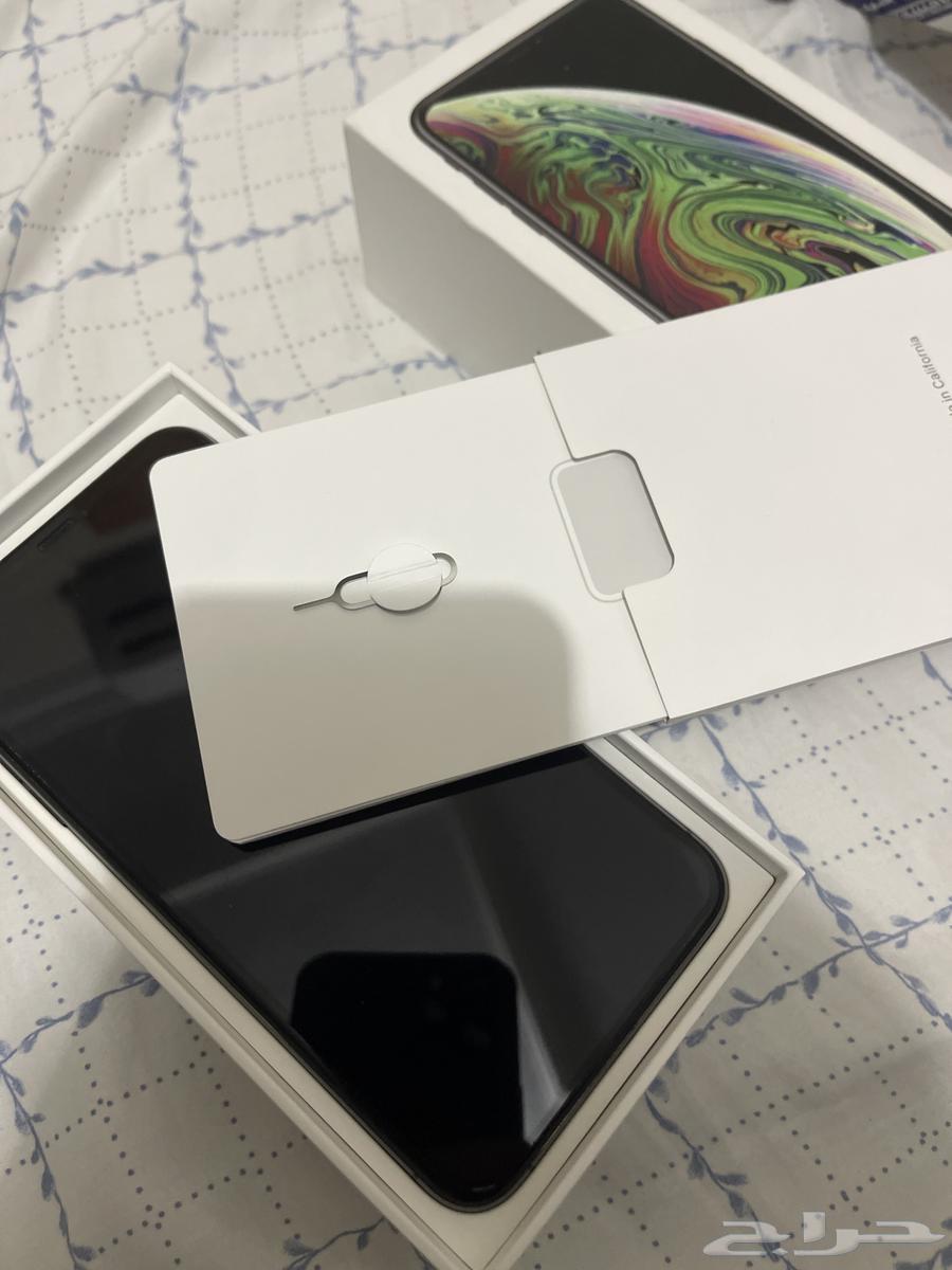 iPhone XS MAX in excellent condition, never left my hand, black 64 GB64391405142147113