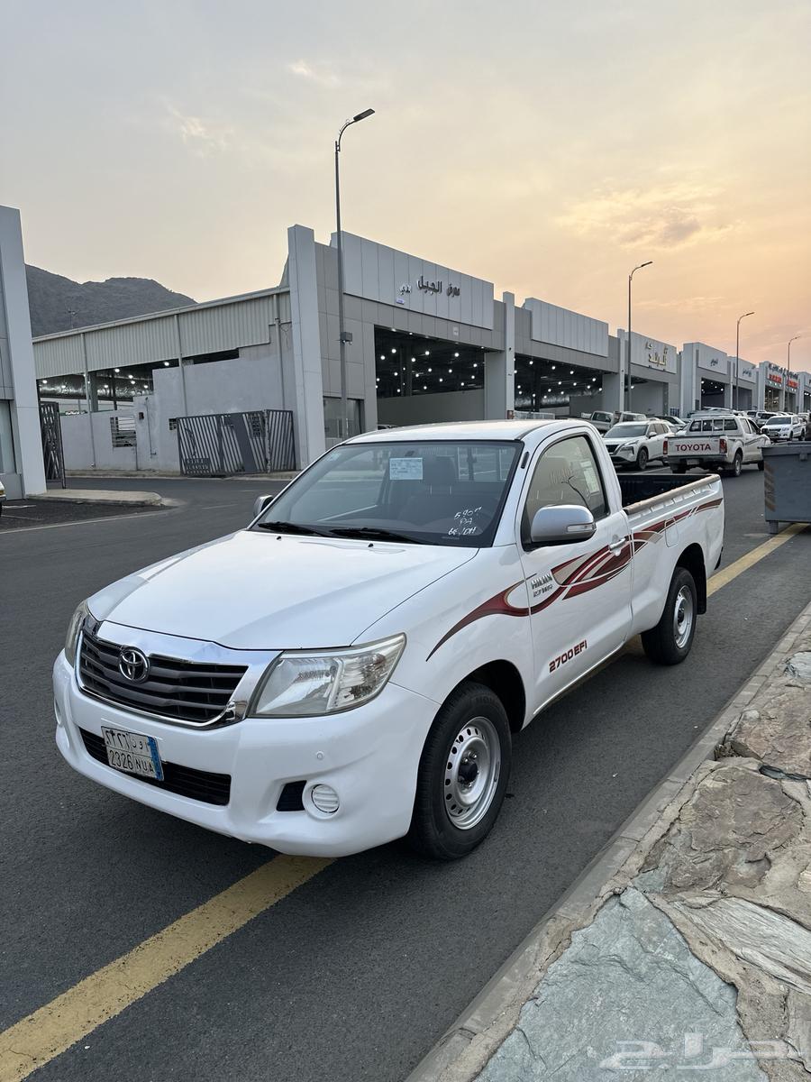 هايلوكس 2015 بنزين فل كامل ماشي 605 محايل عسير64535258501122113