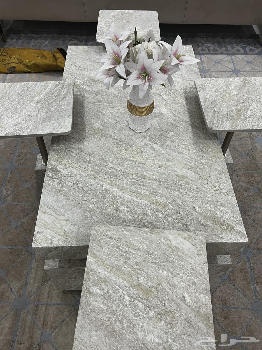 طاوله للبيع64388523315074110